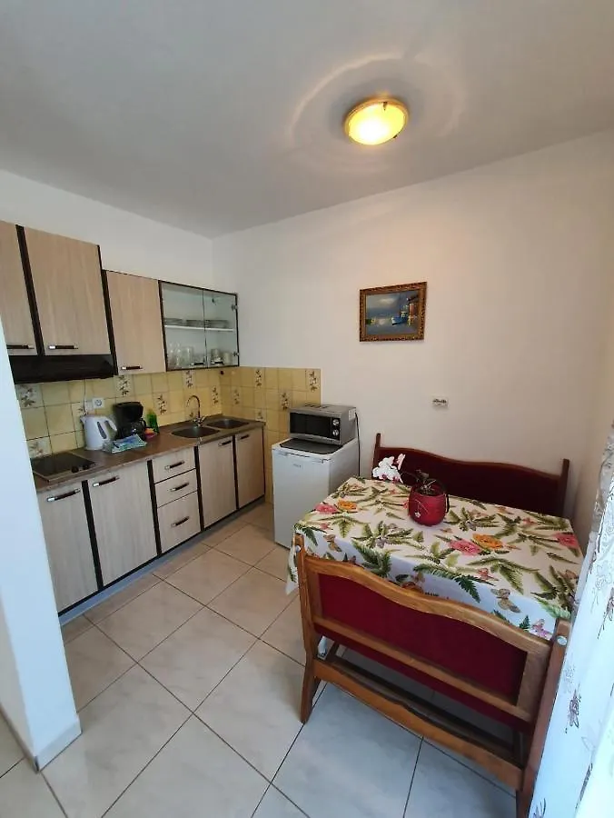 Bibaj Apartaments - 350M Strand, Beach, Spiaggia Porec Apartment